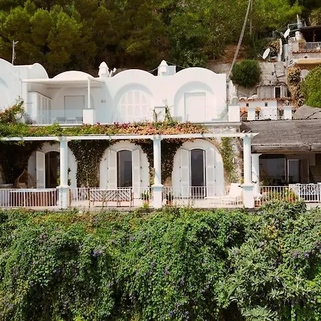 Le Monachelle Villa Capri