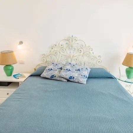 Le Monachelle * Capri