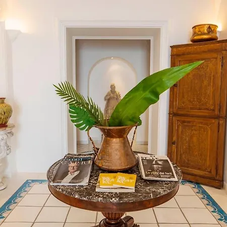 Le Monachelle * Capri